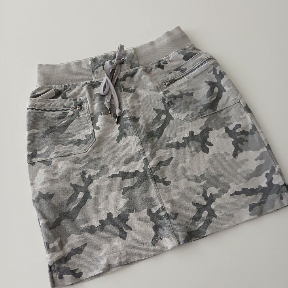 UNIQLO cotton camouflage mini skirt - XS